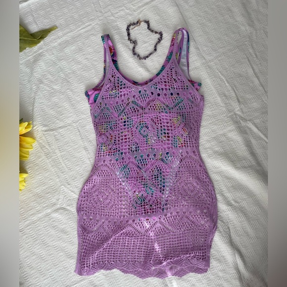 Swimsuit and cover up - Picture 12 of 14